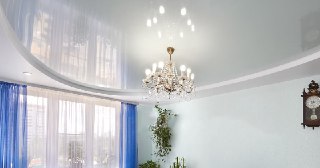 Глянцевый потолок Екатеринбург, цена от 4448 руб.